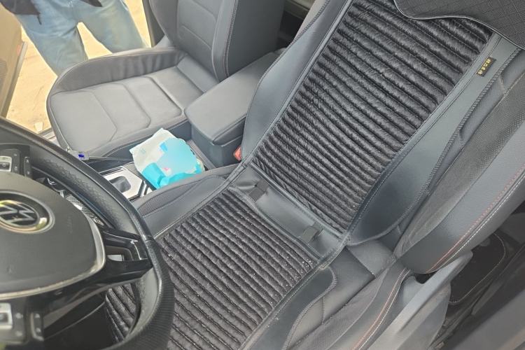 Used Volkswagen Tayron 2020 280TSI Two-Wheel Drive Luxury Connect Edition Left Front Seat