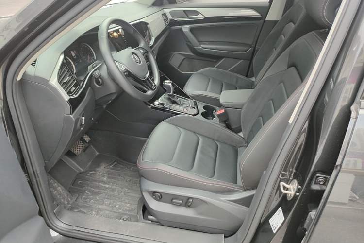 Used Volkswagen Tayron 2020 330TSI Two-Wheel Drive Luxury Smart Connectivity Version Left Front Seat