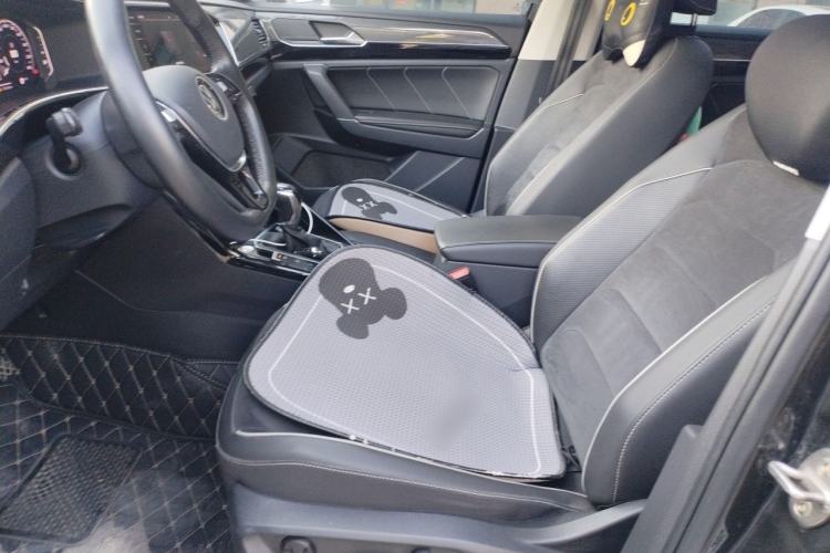 Used Volkswagen Tayron 2020 330TSI Two-Wheel Drive Luxury Connected Pro Edition Left Front Seat