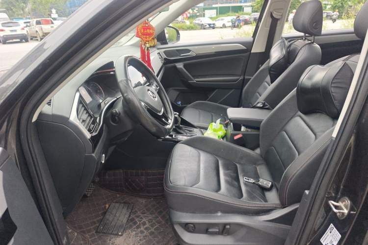 Used Volkswagen Tayron 2020 330TSI Two-Wheel Drive Luxury Smart Connectivity Version Left Front Seat