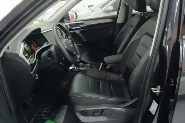 Used Volkswagen Tayron 2020 330TSI Two-Wheel Drive Luxury Smart Connectivity Version Left Front Seat