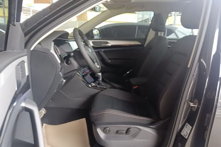 Used Volkswagen Tayron 2020 330TSI Two-Wheel Drive Luxury Smart Connectivity Version Left Front Seat