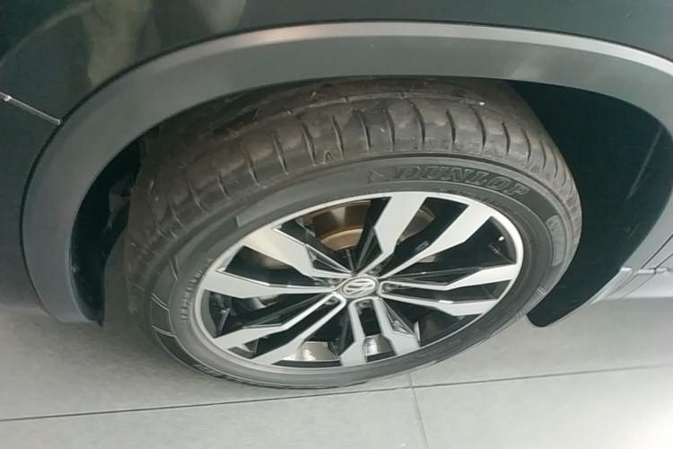 Used Volkswagen Tayron 2020 380TSI All-Wheel Drive R-Line Connected Version Left Front Wheel Hub