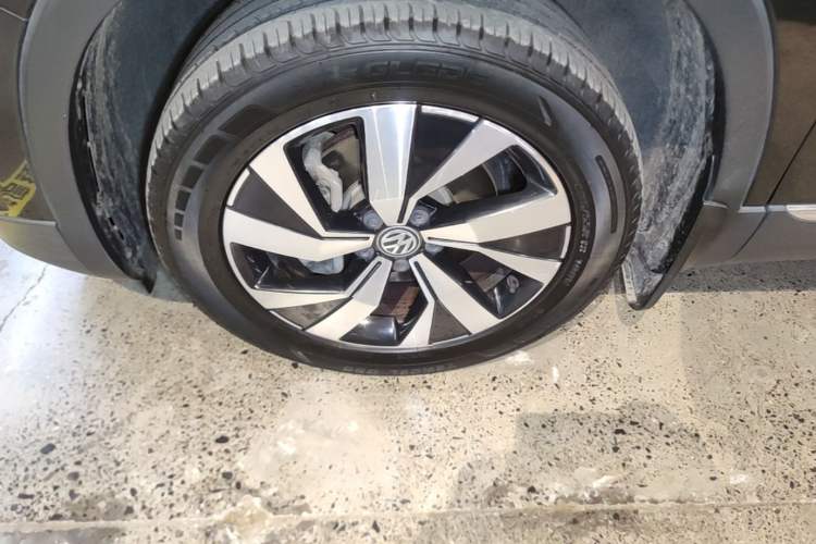 Used Volkswagen Tayron 2020 330TSI Two-Wheel Drive Luxury Smart Connectivity Version Left Front Wheel Hub