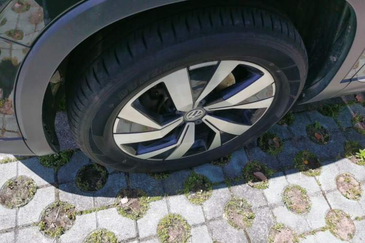 Used Volkswagen Tayron 2020 280TSI Two-Wheel Drive Luxury Connect Edition Left Front Wheel Hub
