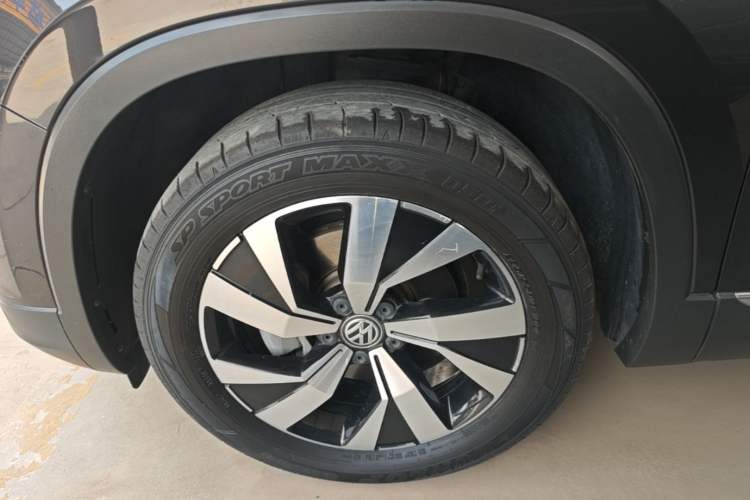 Used Volkswagen Tayron 2020 330TSI Two-Wheel Drive Luxury Smart Connectivity Version Left Front Wheel Hub