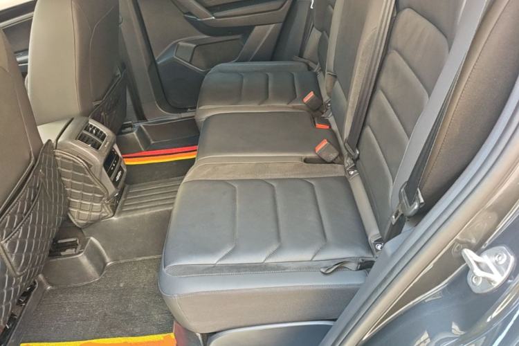 Used Volkswagen Tayron 2020 330TSI Two-Wheel Drive Luxury Smart Connectivity Version Left Rear Seat