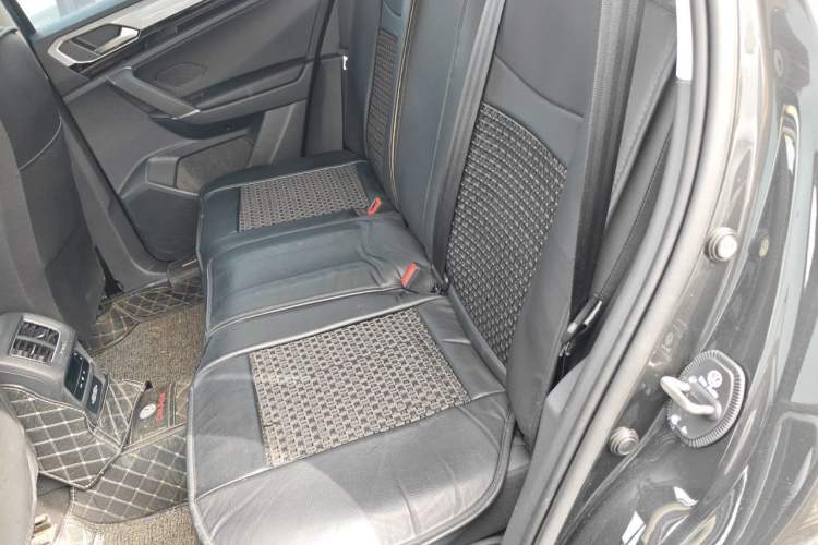 Used Volkswagen Tayron 2020 330TSI Two-Wheel Drive Luxury Smart Connectivity Version Left Rear Seat