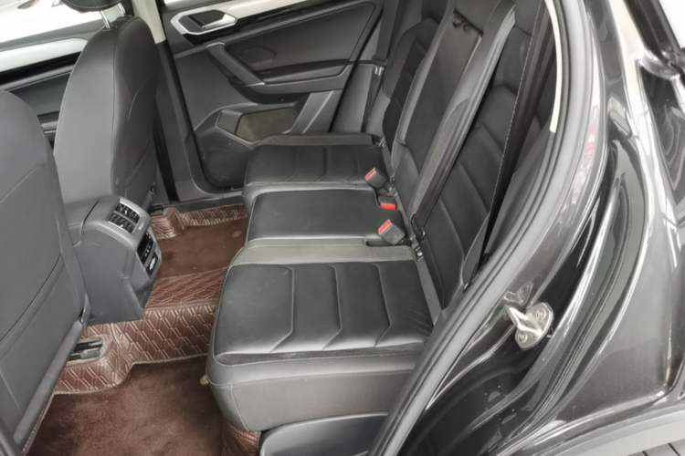 Used Volkswagen Tayron 2020 330TSI Two-Wheel Drive Luxury Smart Connectivity Version Left Rear Seat