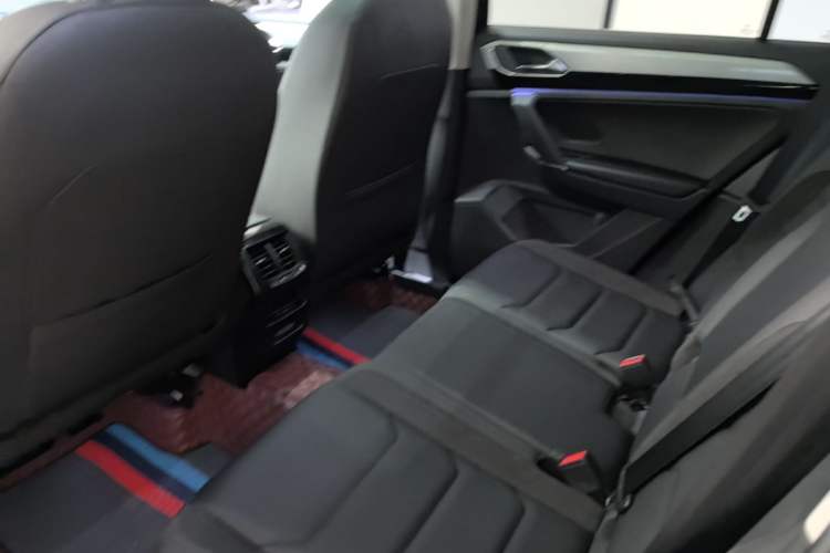 Used Volkswagen Tayron 2020 330TSI Two-Wheel Drive Luxury Smart Connectivity Version Left Rear Seat