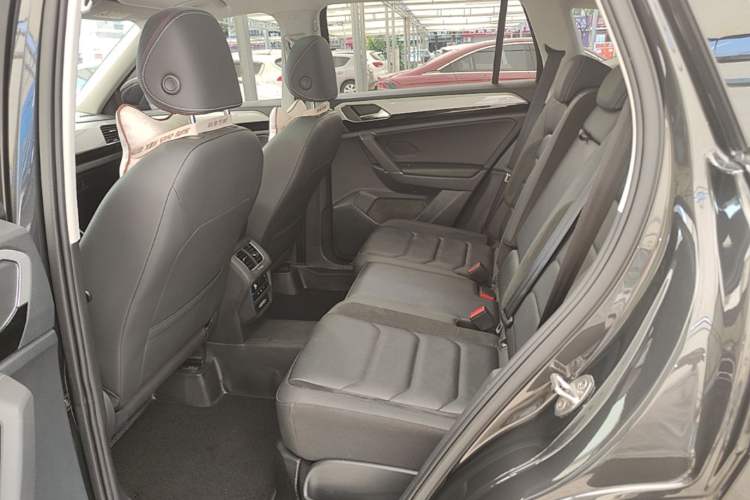 Used Volkswagen Tayron 2020 330TSI Two-Wheel Drive Luxury Smart Connectivity Version Left Rear Seat
