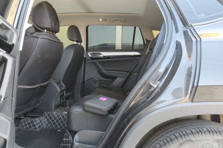 Used Volkswagen Tayron 2020 330TSI Two-Wheel Drive Luxury Smart Connectivity Version Left Rear Seat