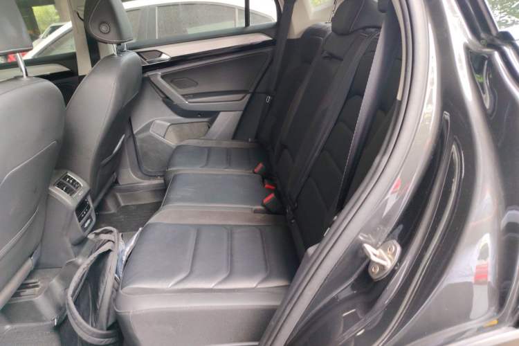 Used Volkswagen Tayron 2020 330TSI Two-Wheel Drive Luxury Smart Connectivity Version Left Rear Seat