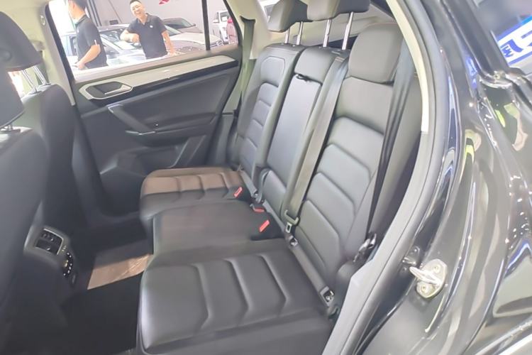 Used Volkswagen Tayron 2020 330TSI Two-Wheel Drive Luxury Smart Connectivity Version Left Rear Seat