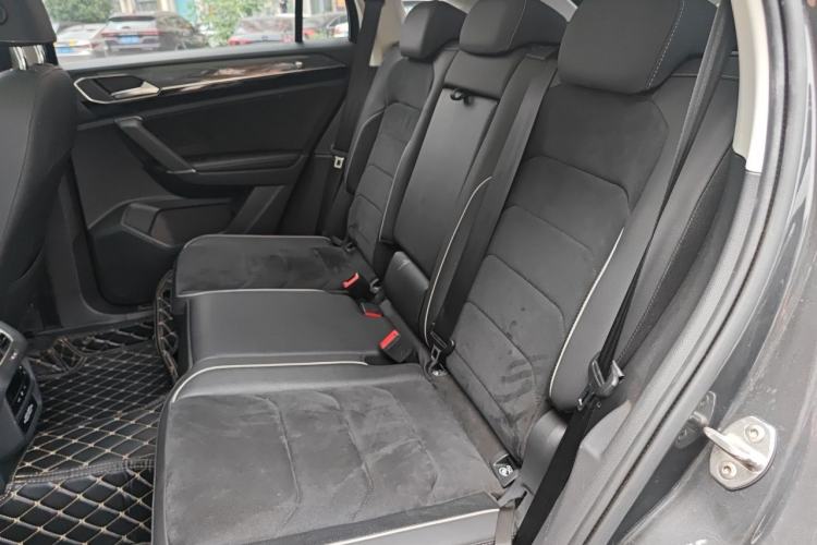 Used Volkswagen Tayron 2020 380TSI Four-Wheel Drive Luxury Connect Pro Edition Left Rear Seat
