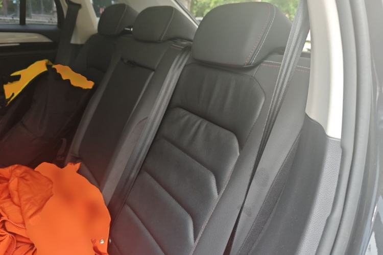 Used Volkswagen Tayron 2020 330TSI Two-Wheel Drive Luxury Smart Connectivity Version Left Rear Seat