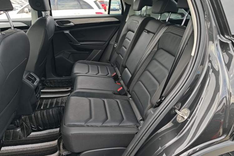 Used Volkswagen Tayron 2020 330TSI Two-Wheel Drive Luxury Smart Connectivity Version Left Rear Seat