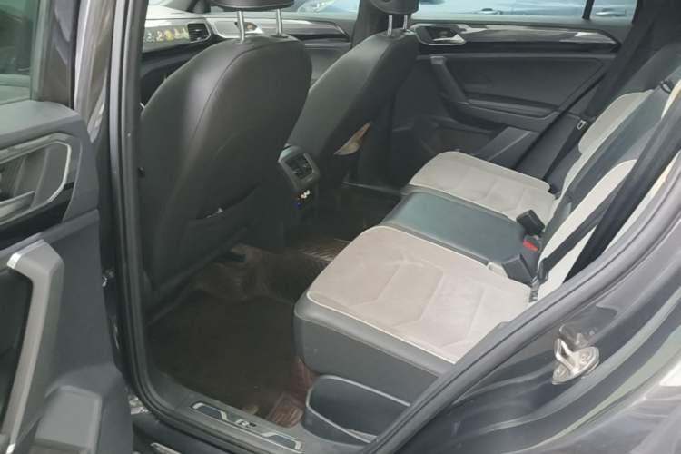 Used Volkswagen Tayron 2020 380TSI All-Wheel Drive R-Line Connected Version Left Rear Seat