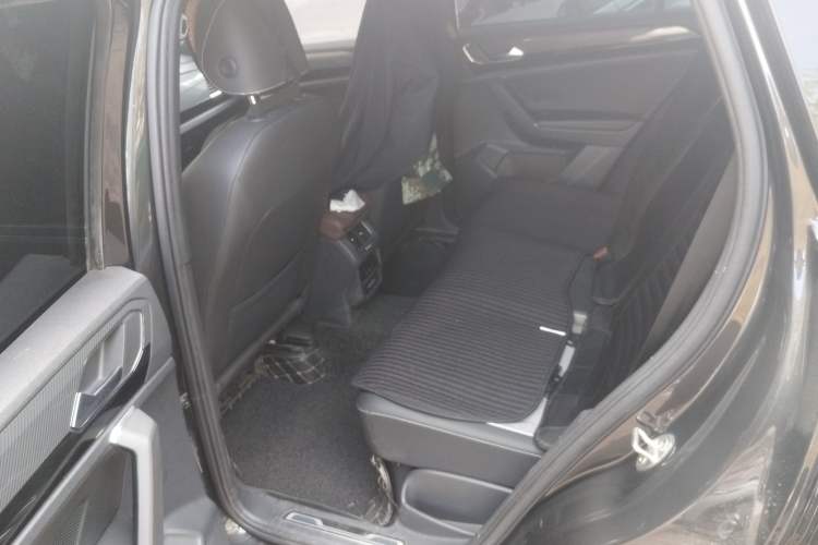 Used Volkswagen Tayron 2020 380TSI All-Wheel Drive R-Line Connected Version Left Rear Seat