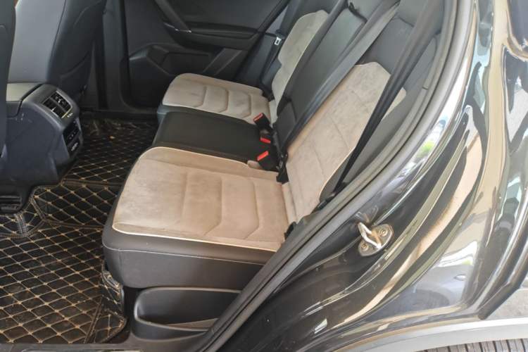 Used Volkswagen Tayron 2020 380TSI All-Wheel Drive R-Line Connected Version Left Rear Seat