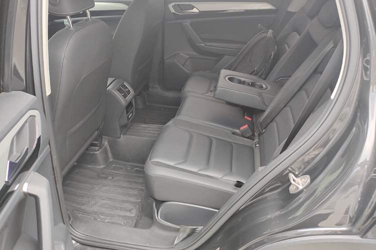 Used Volkswagen Tayron 2020 330TSI Two-Wheel Drive Luxury Smart Connectivity Version Left Rear Seat