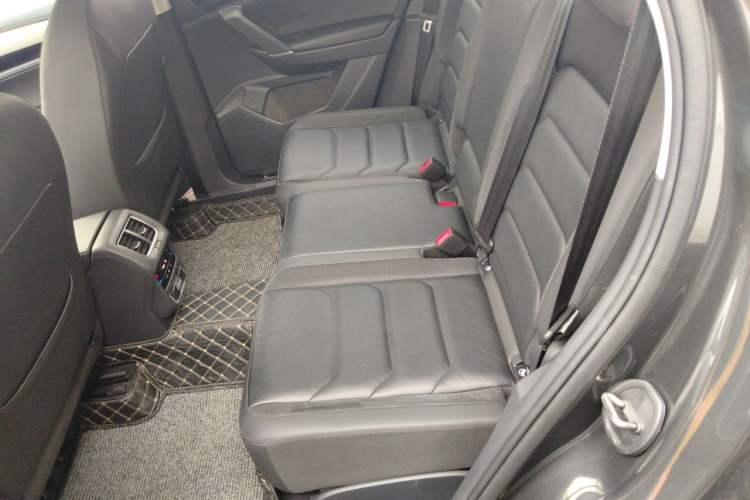 Used Volkswagen Tayron 2020 280TSI Two-Wheel Drive Luxury Connect Edition Left Rear Seat
