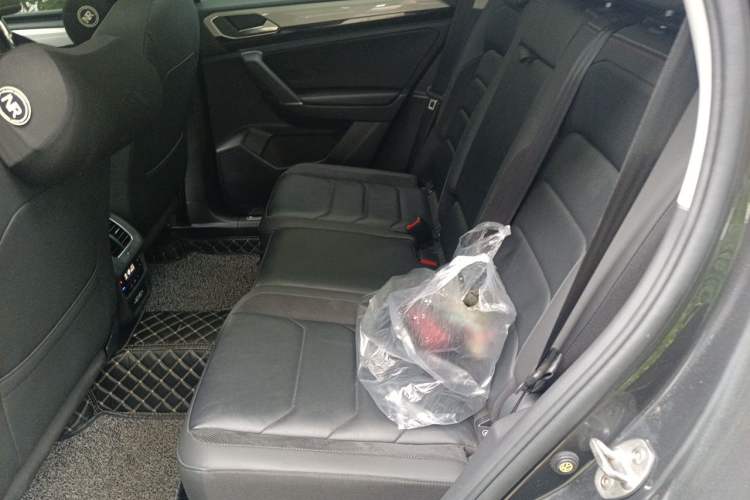 Used Volkswagen Tayron 2020 330TSI Two-Wheel Drive Luxury Smart Connectivity Version Left Rear Seat