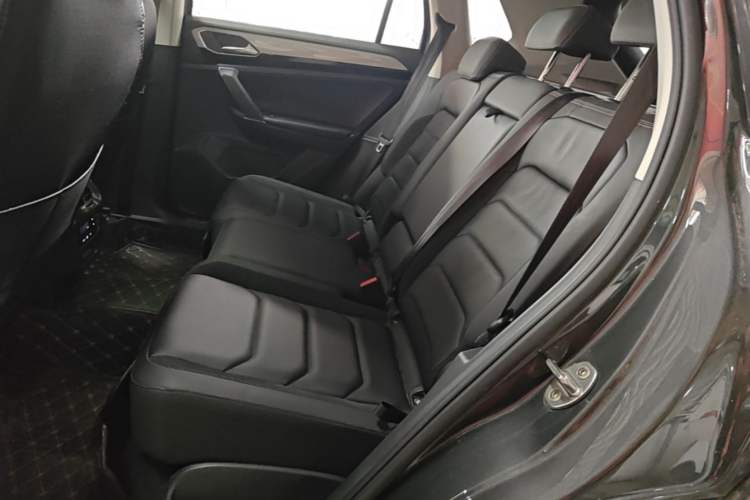 Used Volkswagen Tayron 2020 330TSI Two-Wheel Drive Luxury Smart Connectivity Version Left Rear Seat