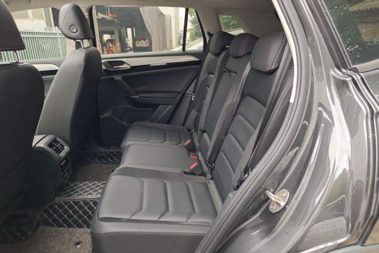 Used Volkswagen Tayron 2020 330TSI Two-Wheel Drive Luxury Smart Connectivity Version Left Rear Seat