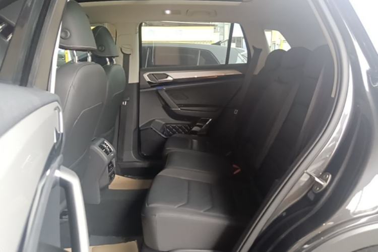 Used Volkswagen Tayron 2020 330TSI Two-Wheel Drive Luxury Smart Connectivity Version Left Rear Seat