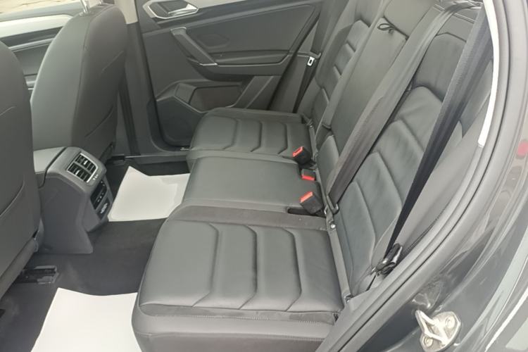Used Volkswagen Tayron 2020 330TSI Two-Wheel Drive Luxury Smart Connectivity Version Left Rear Seat
