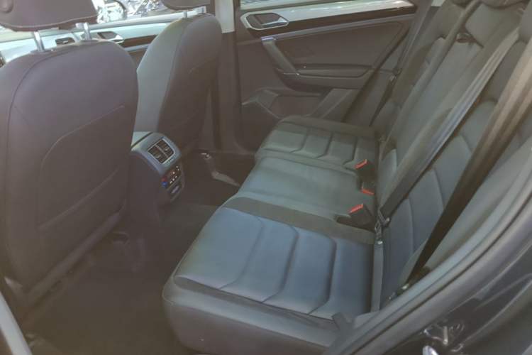 Used Volkswagen Tayron 2020 330TSI Two-Wheel Drive Luxury Smart Connectivity Version Left Rear Seat