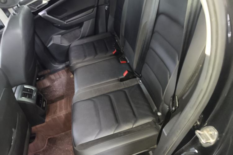 Used Volkswagen Tayron 2020 330TSI Two-Wheel Drive Luxury Smart Connectivity Version Left Rear Seat