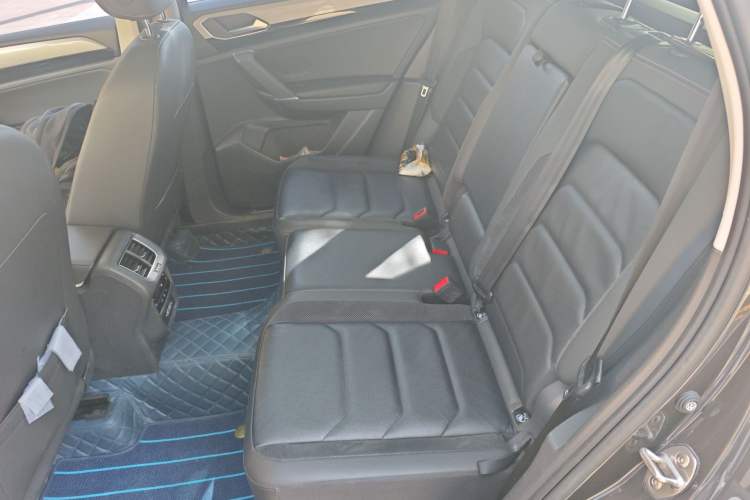 Used Volkswagen Tayron 2020 330TSI Two-Wheel Drive Luxury Smart Connectivity Version Left Rear Seat
