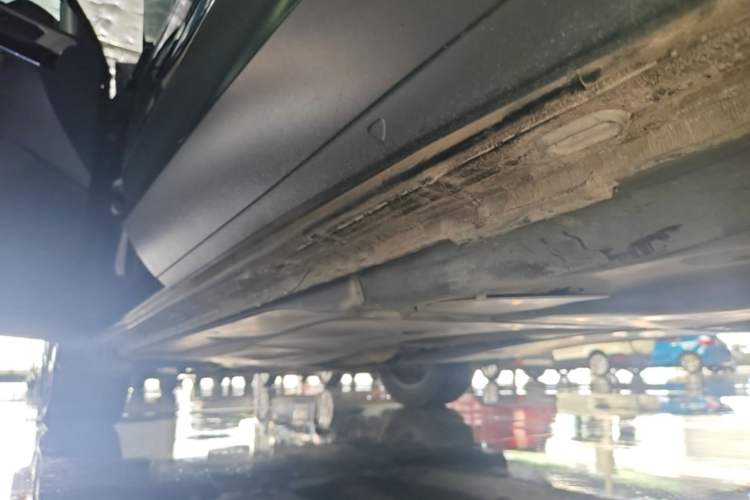 Used Volkswagen Tayron 2020 330TSI Two-Wheel Drive Luxury Smart Connectivity Version Left Side Sill