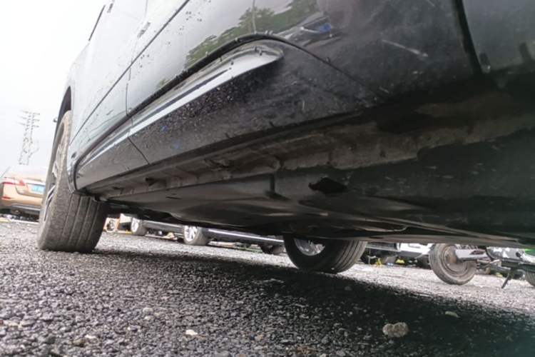 Used Volkswagen Tayron 2020 380TSI All-Wheel Drive R-Line Connected Version Left Side Sill