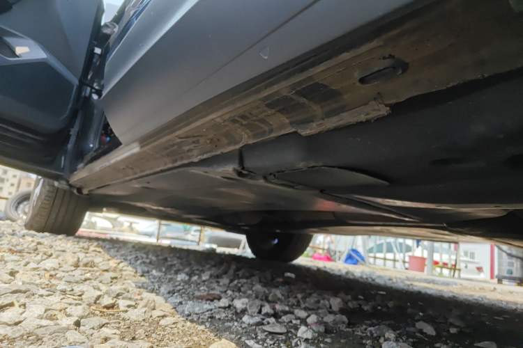 Used Volkswagen Tayron 2020 330TSI Two-Wheel Drive Luxury Smart Connectivity Version Left Side Sill