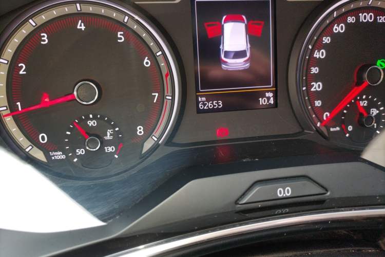 Used Volkswagen Tayron 2020 280TSI Two-Wheel Drive Luxury Connect Edition Odometer Close Up