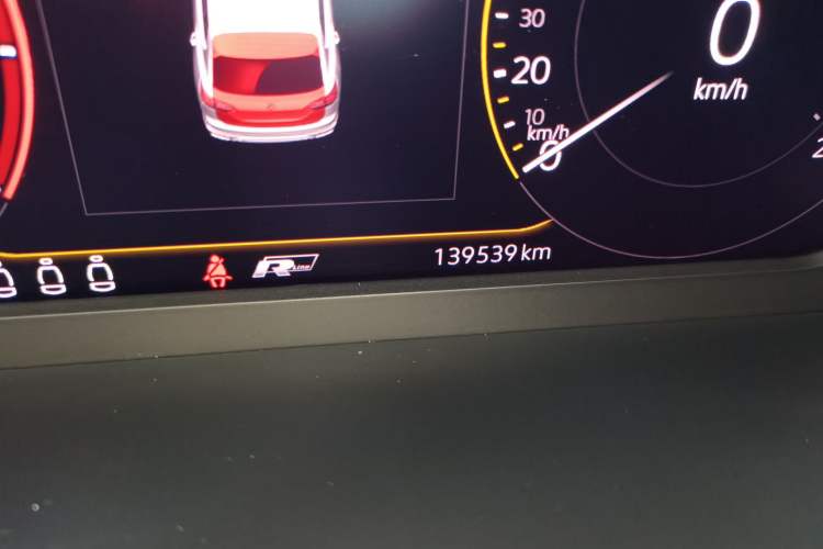 Used Volkswagen Tayron 2020 380TSI All-Wheel Drive R-Line Connected Version Odometer Close Up