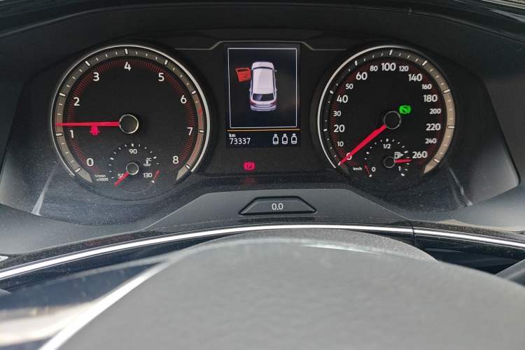 Used Volkswagen Tayron 2020 330TSI Two-Wheel Drive Luxury Smart Connectivity Version Odometer Close Up
