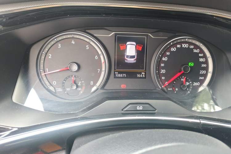 Used Volkswagen Tayron 2020 280TSI Two-Wheel Drive Luxury Connect Edition Odometer Close Up