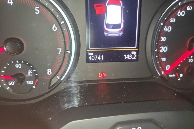 Used Volkswagen Tayron 2020 330TSI Two-Wheel Drive Luxury Smart Connectivity Version Odometer Close Up