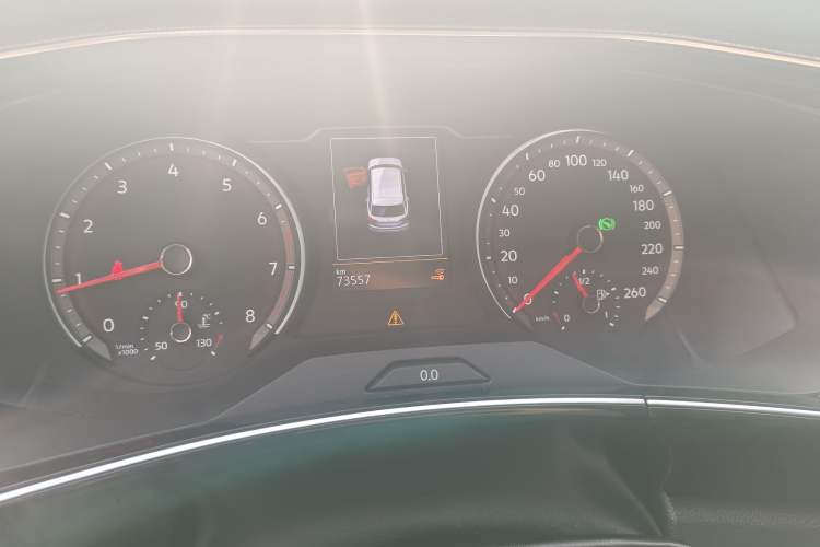 Used Volkswagen Tayron 2020 330TSI Two-Wheel Drive Luxury Smart Connectivity Version Odometer Close Up