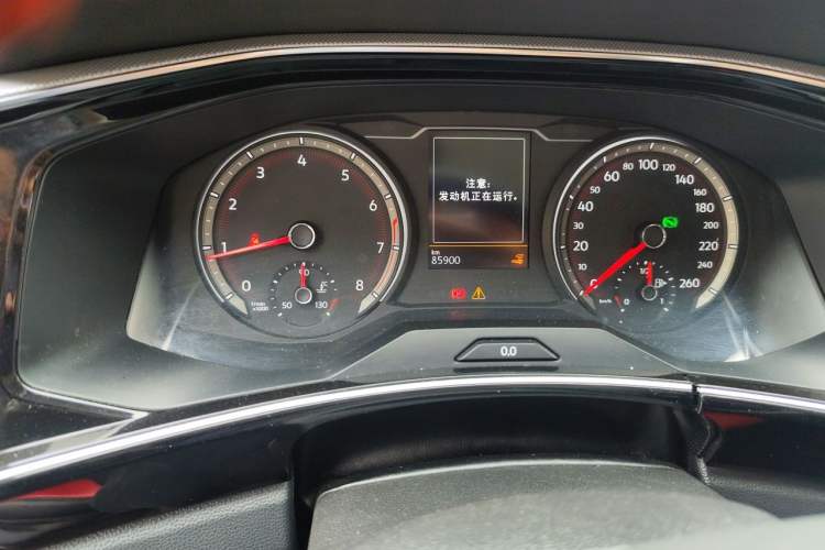 Used Volkswagen Tayron 2020 330TSI Two-Wheel Drive Luxury Smart Connectivity Version Odometer Close Up
