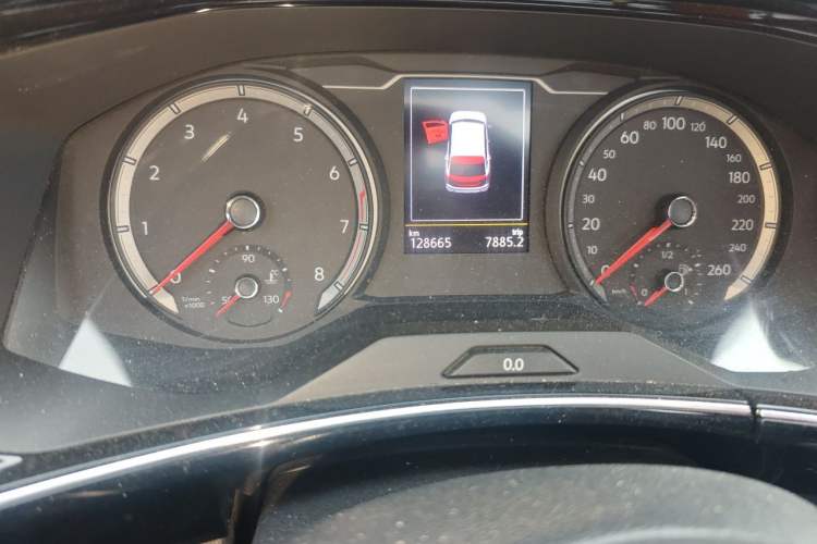 Used Volkswagen Tayron 2020 330TSI Two-Wheel Drive Luxury Smart Connectivity Version Odometer Close Up
