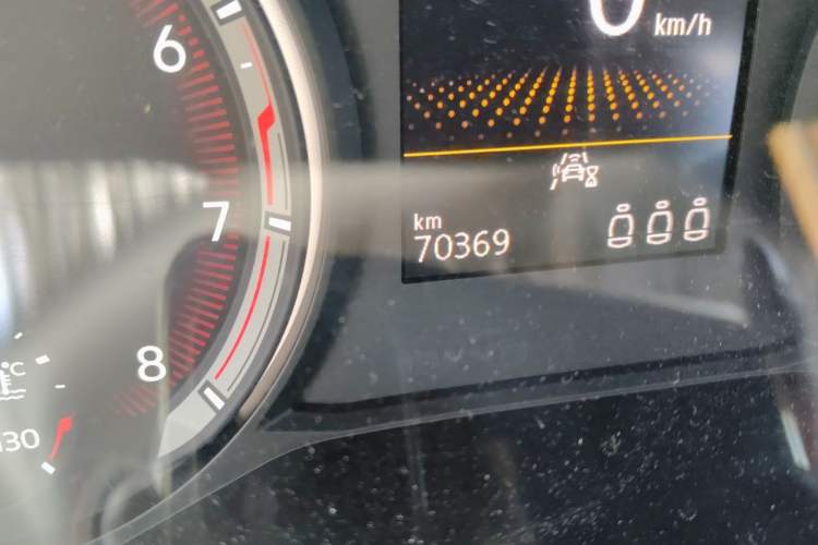 Used Volkswagen Tayron 2020 330TSI Two-Wheel Drive Luxury Smart Connectivity Version Odometer Close Up