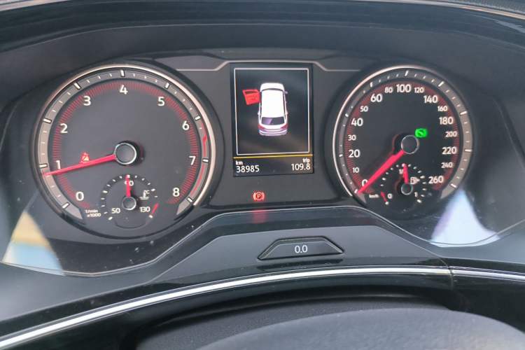Used Volkswagen Tayron 2020 330TSI Two-Wheel Drive Luxury Smart Connectivity Version Odometer Close Up
