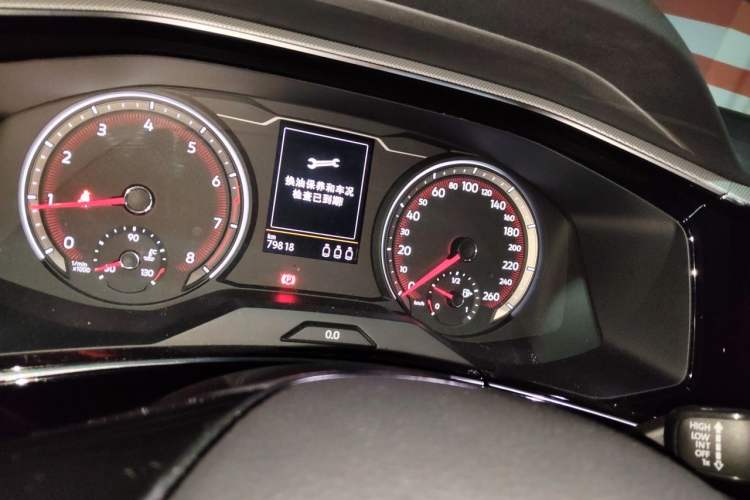 Used Volkswagen Tayron 2020 330TSI Two-Wheel Drive Luxury Smart Connectivity Version Odometer Close Up