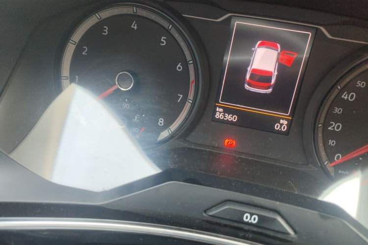 Used Volkswagen Tayron 2020 280TSI Two-Wheel Drive Luxury Connect Edition Odometer Close Up