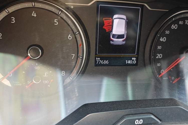 Used Volkswagen Tayron 2020 280TSI Two-Wheel Drive Luxury Connect Edition Odometer Close Up